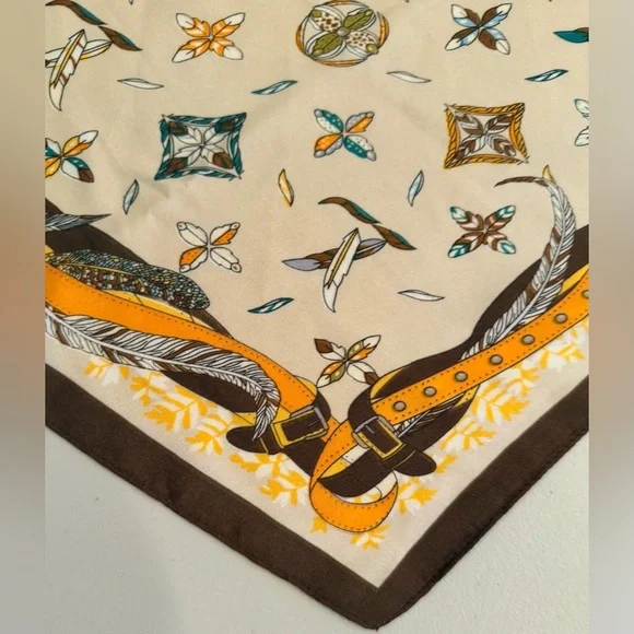 VINTAGE | Classic, square scarf - Picture 10 of 14